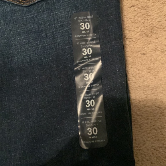NWT J.Crew High Rise Dark Blue Jeans. Size 30. - Picture 6 of 10